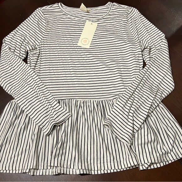 Live in the moment - size small - Striped Peplum Top - NWT - Picture 4 of 9